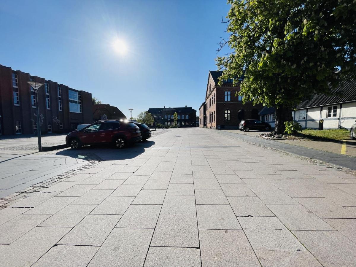 Aday - Charming Apartment In The Pedestrian Street Of Frederikshavn Exterior foto